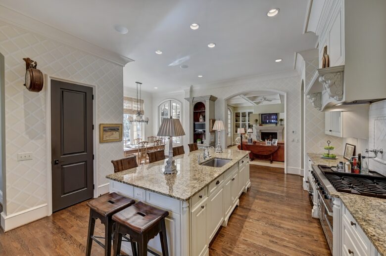 Home exchange in Charlotte NC with large kitchen