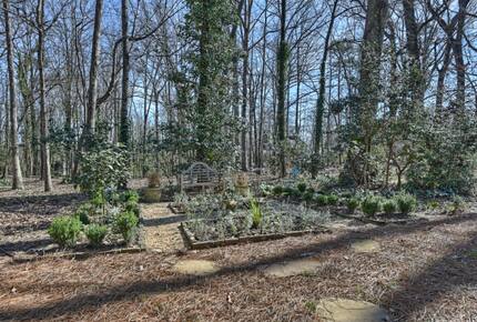 Charlotte Château - Charlotte, North Carolina