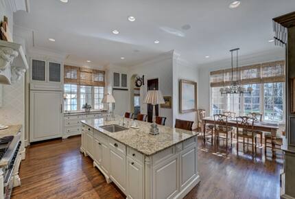 Home exchange in Charlotte NC, kitchen with hardwood flooring