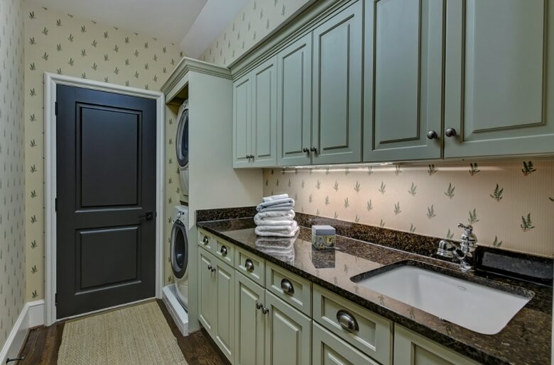 Charlotte Château - Charlotte, North Carolina