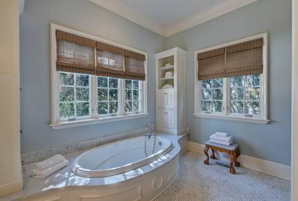 Charlotte Château - Charlotte, North Carolina