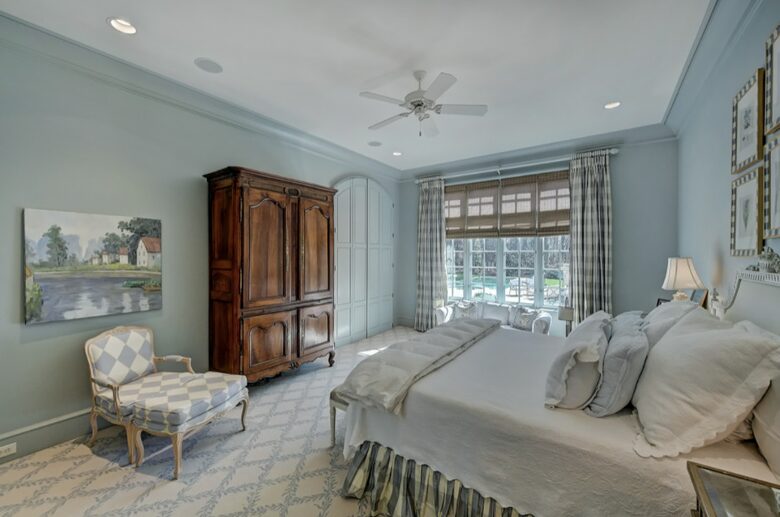 Charlotte Château - Charlotte, North Carolina