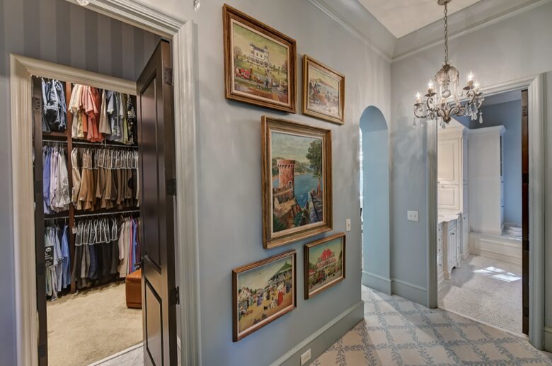 Charlotte Château - Charlotte, North Carolina