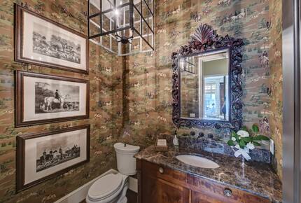 Home exchange in Charlotte NC with beautiful half bath