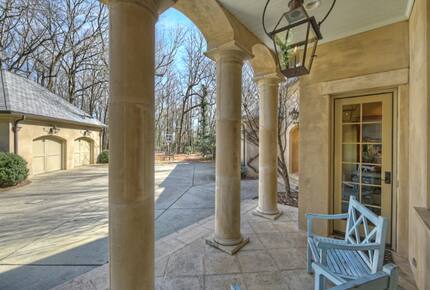 Charlotte Château - Charlotte, North Carolina