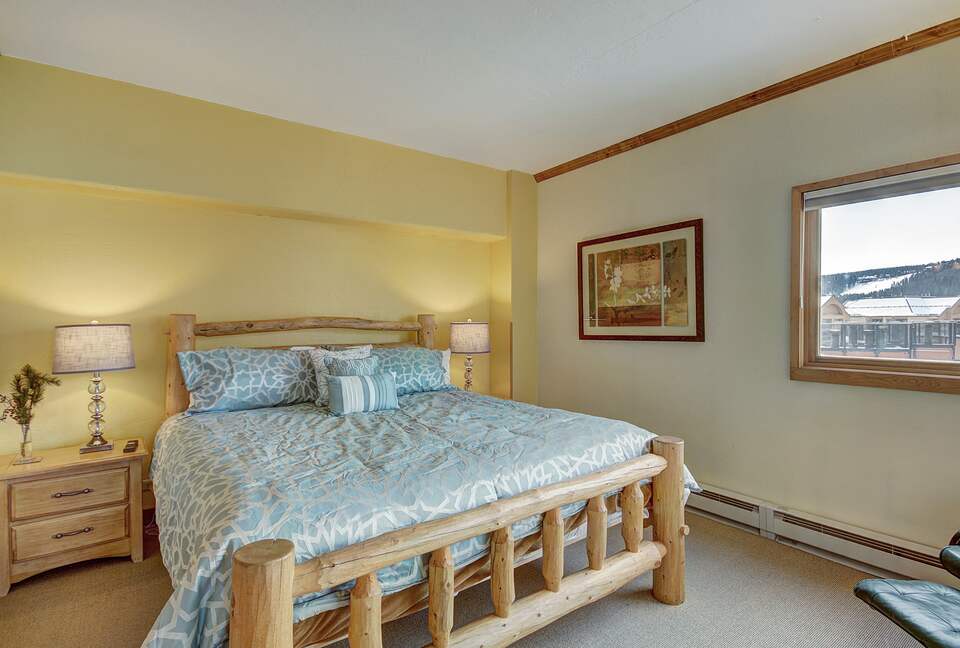 Village at Breckenridge - Ski-In/Ski-Out Peak 9 - Breckenridge, Colorado