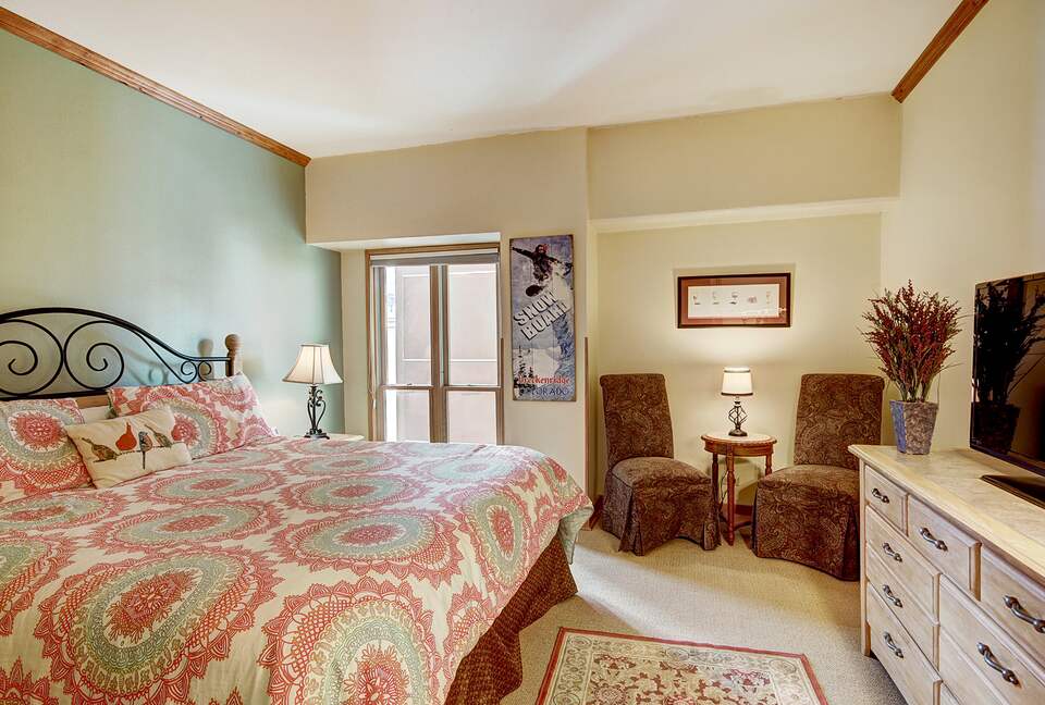 Village at Breckenridge - Ski-In/Ski-Out Peak 9 - Breckenridge, Colorado