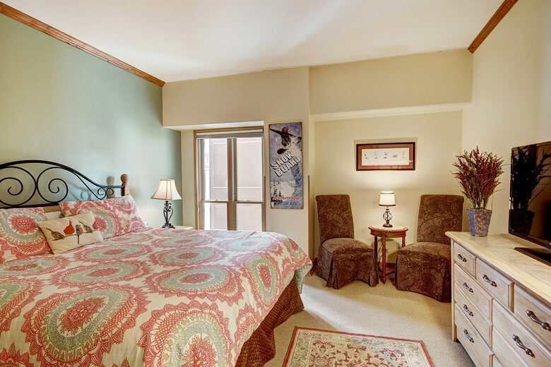 Village at Breckenridge - Ski-In/Ski-Out Peak 9 - Breckenridge, Colorado