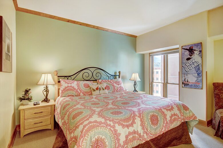 Village at Breckenridge - Ski-In/Ski-Out Peak 9 - Breckenridge, Colorado