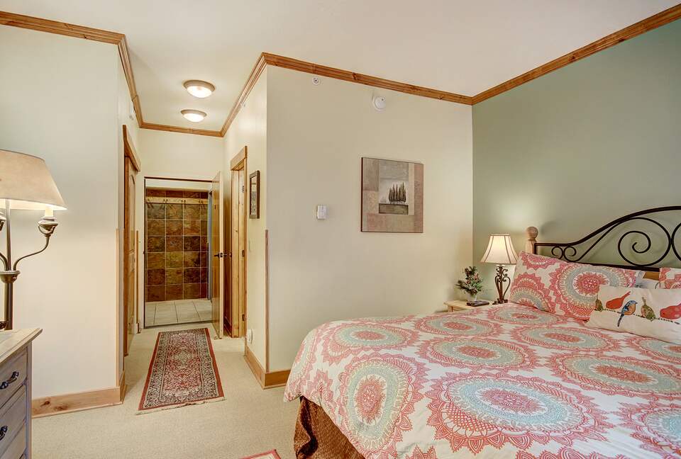 Village at Breckenridge - Ski-In/Ski-Out Peak 9 - Breckenridge, Colorado