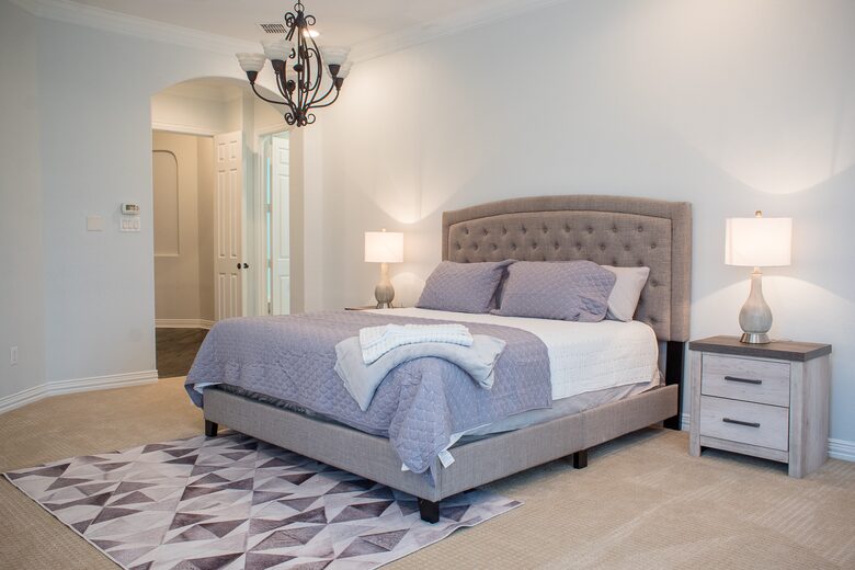 Home exchange in Farmers Branch TX, master bedroom with king bed