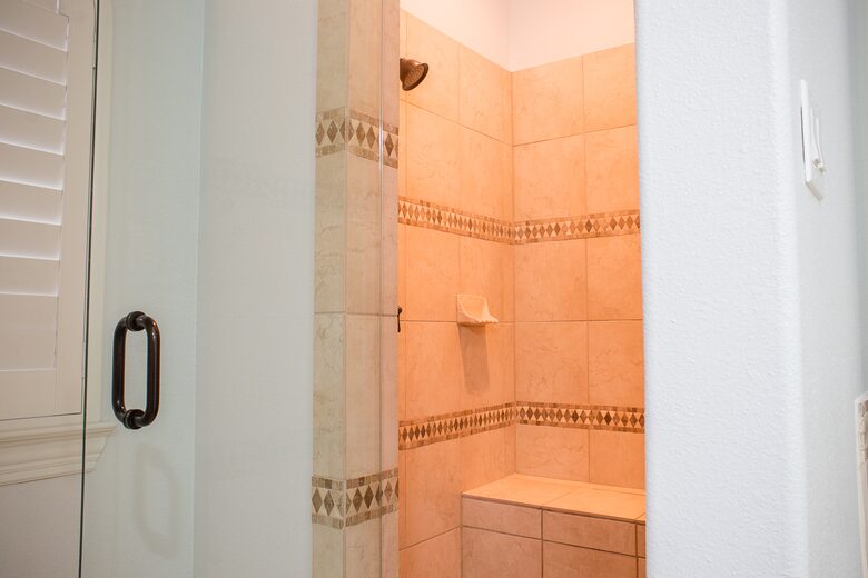 Home exchange in Farmers Branch TX, master bath walk-in shower