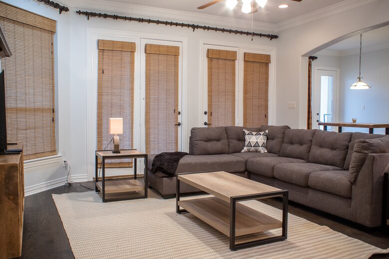 Home exchange in Farmers Branch TX, living room with sectional