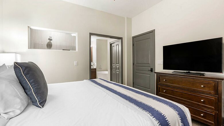 Home exchange, The Club at Big Bear Village, 2 bedroom master suite