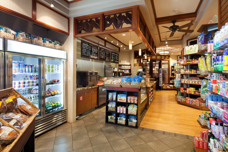 Home exchange in Kaua'i HI, The Westin Princeville on-site store