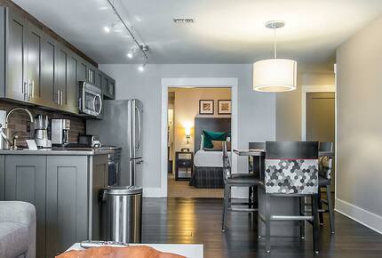 Home exchange, the Studio Homes at Ellis Square, kitchen