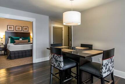 Home exchange, the Studio Homes at Ellis Square, dining area