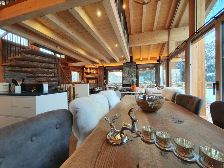 Luxury Swiss Chalet Sonnhalde - Saas Fee, Switzerland