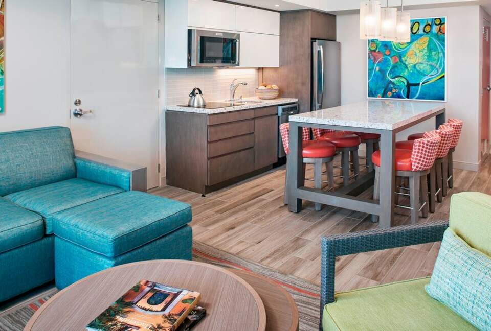 Home exchange in Cancun, lagoon view 2 bedroom villa living area