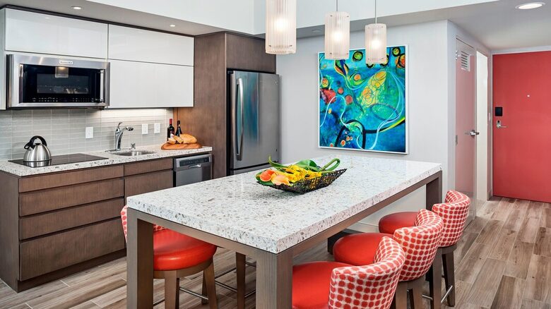 Home exchange in Cancun, lagoon view 2 bedroom villa kitchen