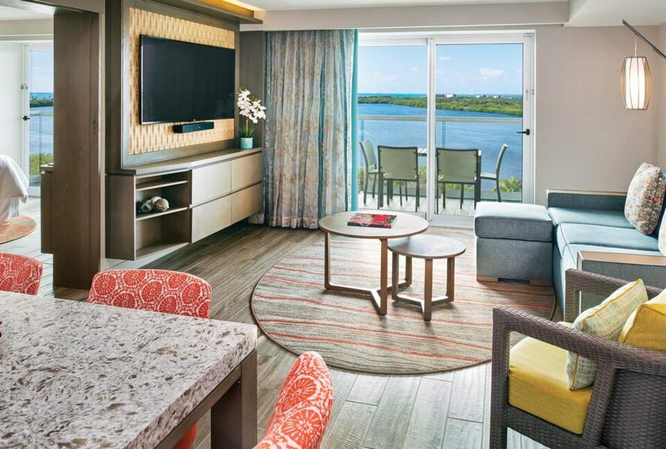 Home exchange in Cancun, lagoon view 2 bedroom villa living area