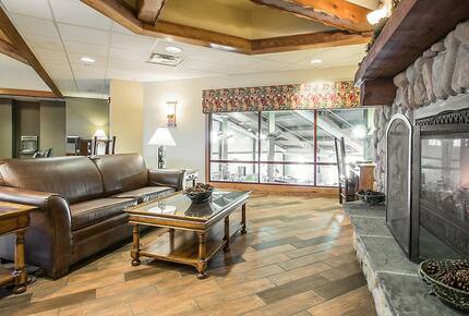 Home exchange in Wisconsin Dells, Christmas Mountain Village lounge