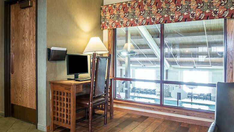 Home exchange in Wisconsin Dells, Christmas Mountain Village, computer