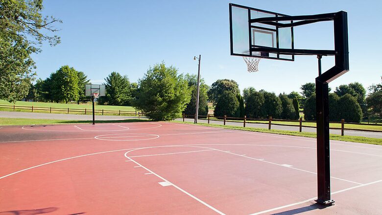 Home exchange at Christmas Mountain Village with basketball court