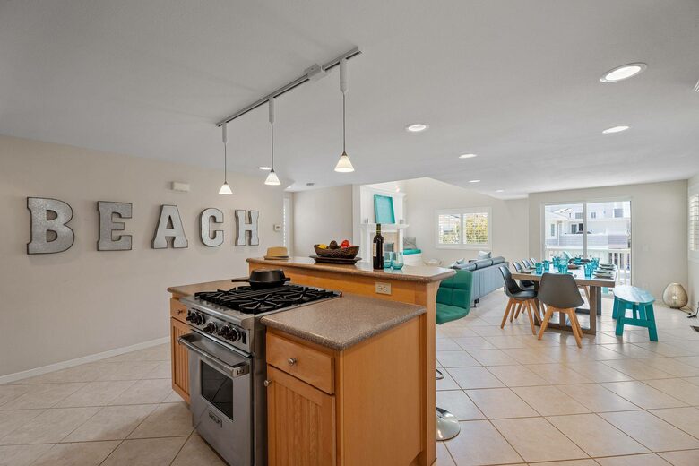 Home exchange in Oxnard CA, open floor plan main living area