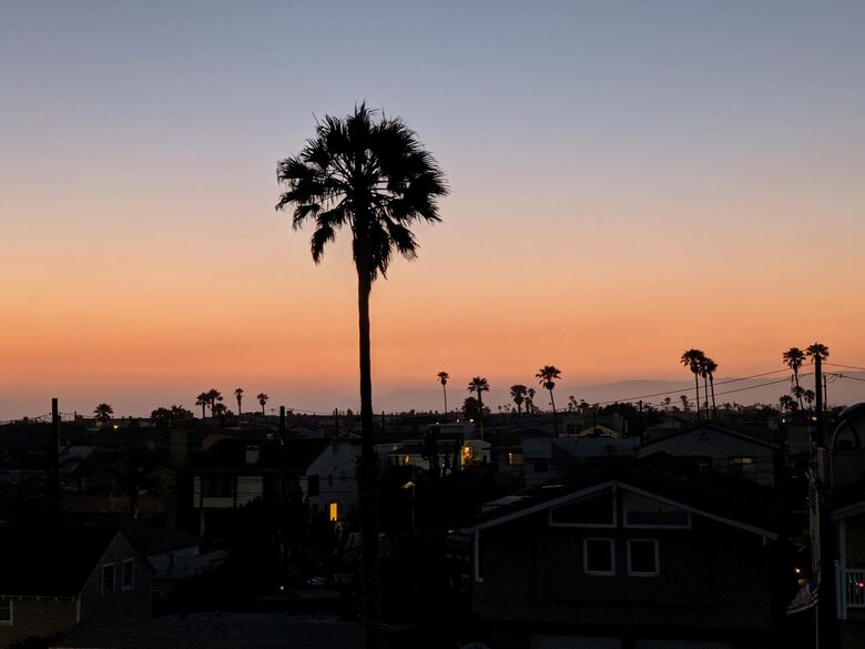 Home exchange in Oxnard CA, rooftop views at sunset