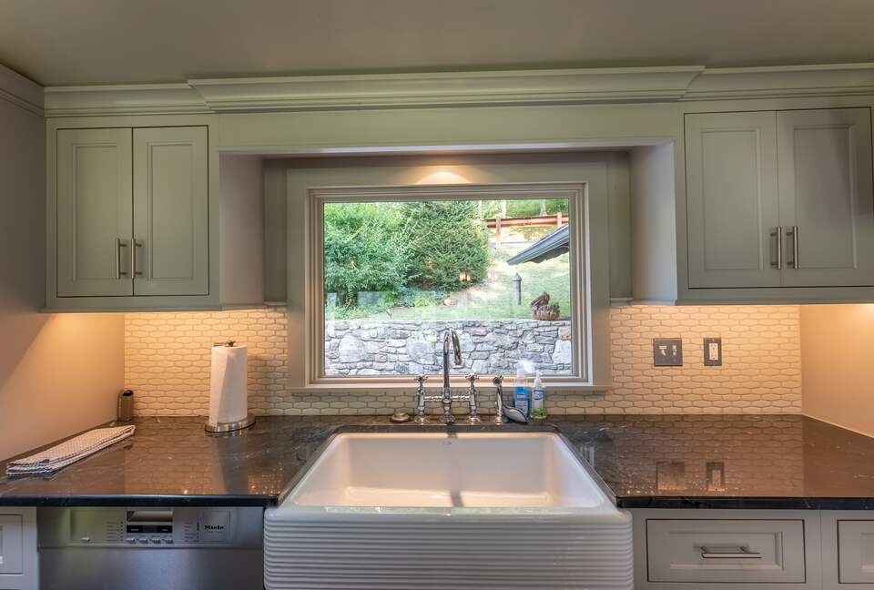 North Carolina Gem Overlooking 18th Green at Hound Ears Country Club - Boone, North Carolina