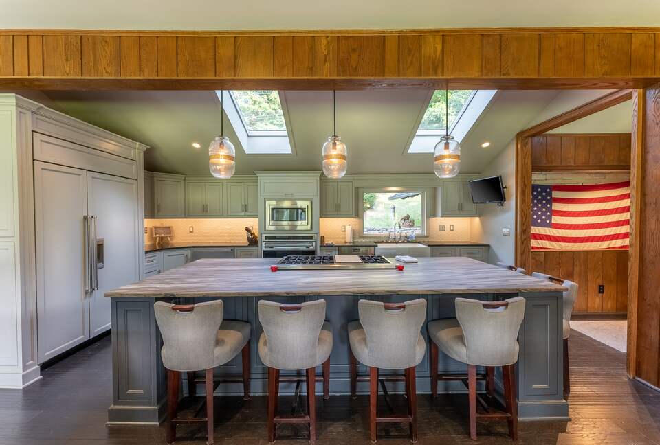 North Carolina Gem Overlooking 18th Green at Hound Ears Country Club - Boone, North Carolina