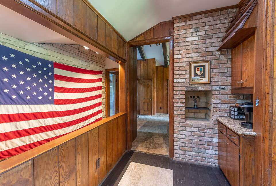 North Carolina Gem Overlooking 18th Green at Hound Ears Country Club - Boone, North Carolina