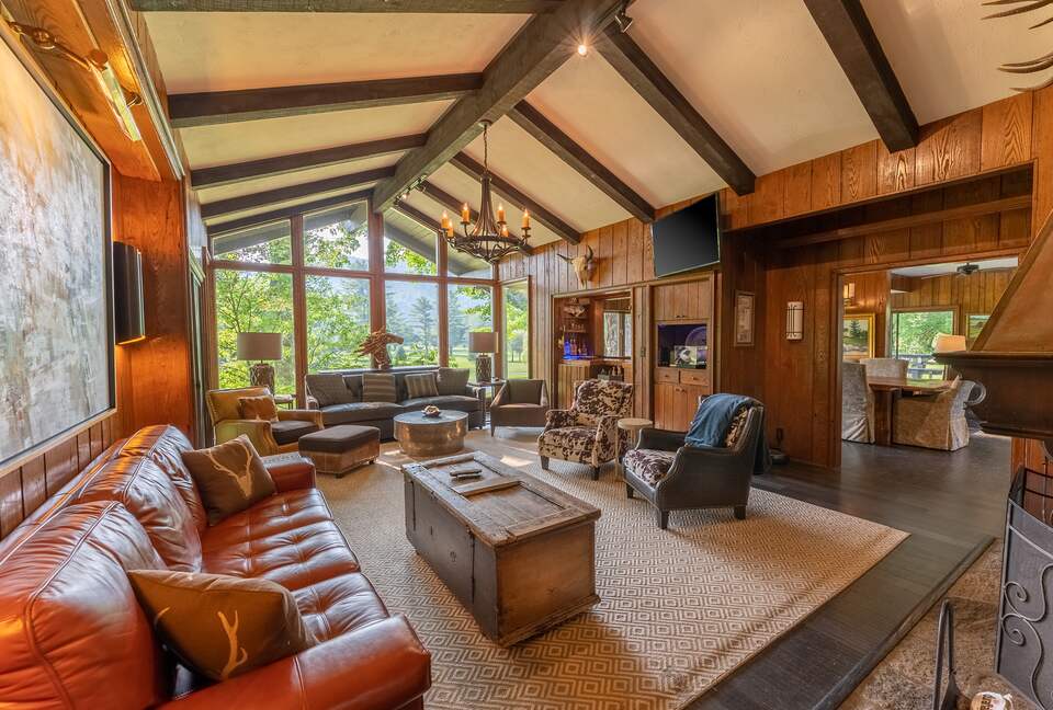 North Carolina Gem Overlooking 18th Green at Hound Ears Country Club - Boone, North Carolina