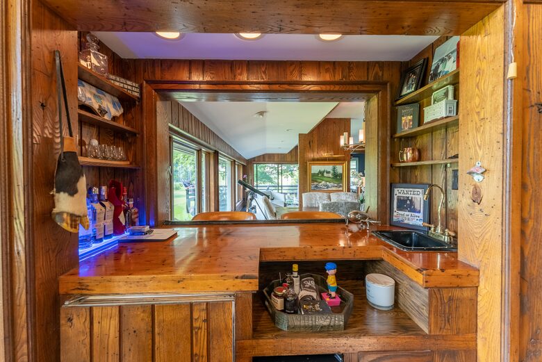 North Carolina Gem Overlooking 18th Green at Hound Ears Country Club - Boone, North Carolina