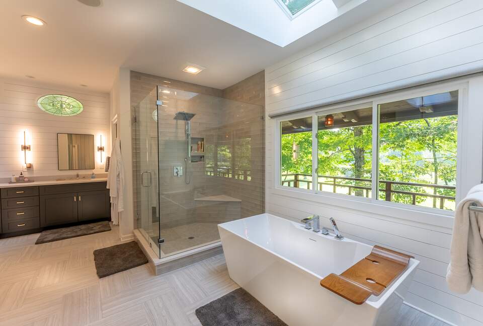 North Carolina Gem Overlooking 18th Green at Hound Ears Country Club - Boone, North Carolina