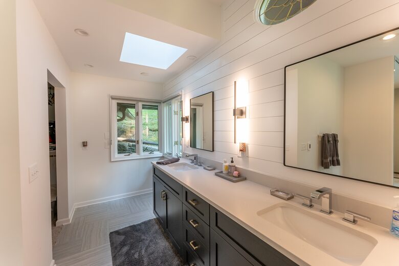 North Carolina Gem Overlooking 18th Green at Hound Ears Country Club - Boone, North Carolina