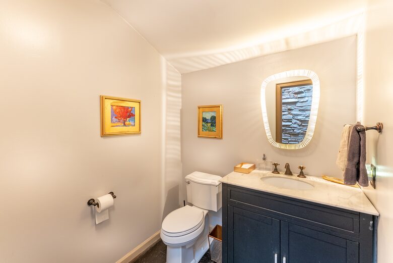 North Carolina Gem Overlooking 18th Green at Hound Ears Country Club - Boone, North Carolina