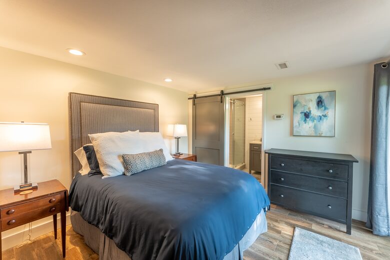 North Carolina Gem Overlooking 18th Green at Hound Ears Country Club - Boone, North Carolina