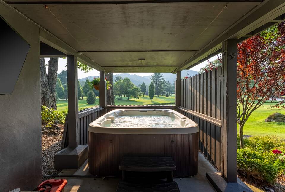 North Carolina Gem Overlooking 18th Green at Hound Ears Country Club - Boone, North Carolina