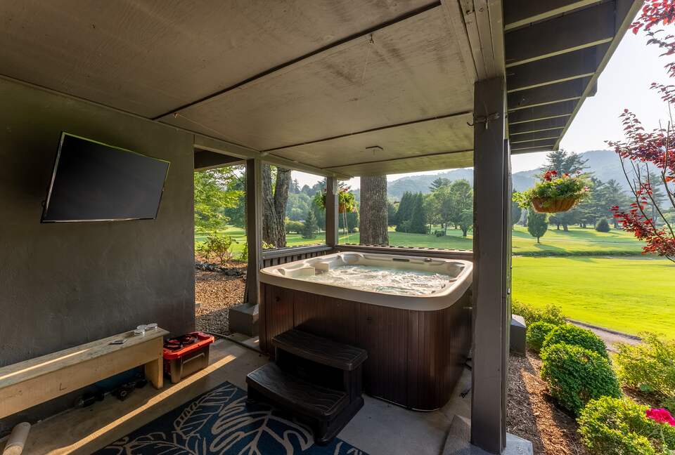 North Carolina Gem Overlooking 18th Green at Hound Ears Country Club - Boone, North Carolina