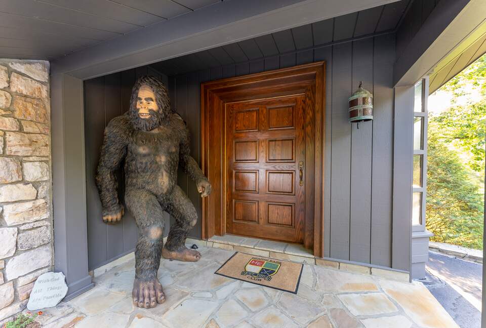 North Carolina Gem Overlooking 18th Green at Hound Ears Country Club - Boone, North Carolina