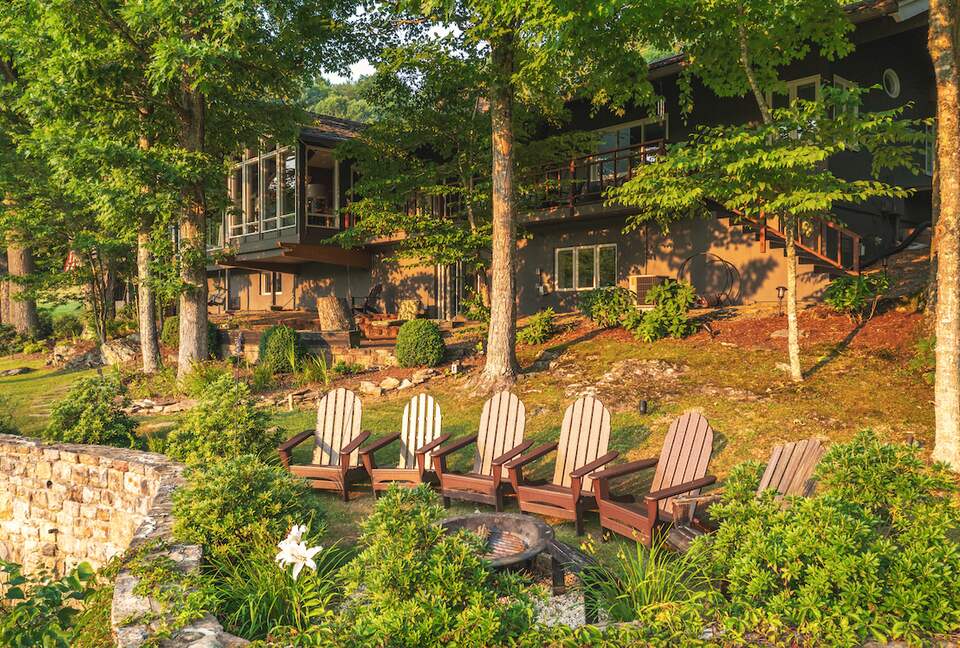 North Carolina Gem Overlooking 18th Green at Hound Ears Country Club - Boone, North Carolina