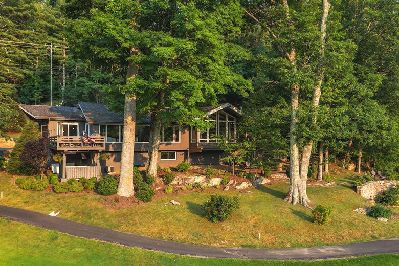 North Carolina Gem Overlooking 18th Green at Hound Ears Country Club - Boone, North Carolina
