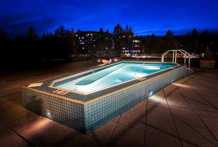 Home exchange in Mammoth Lakes CA, rooftop pool