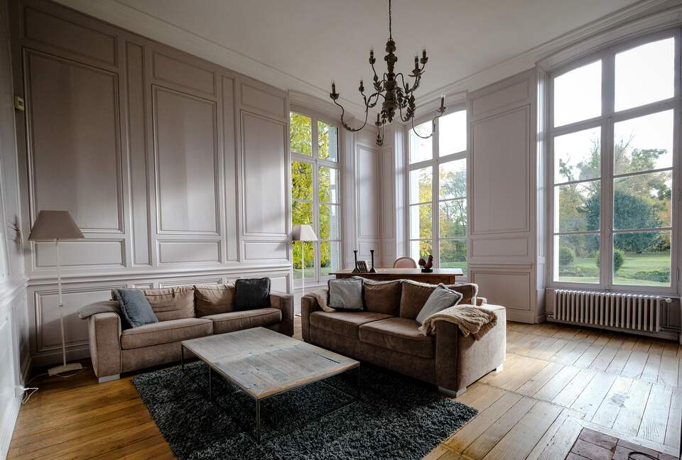 Château d'Isle-sur-Marne (R) - Isle sur Marne, France