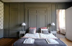 Château d'Isle-sur-Marne (R) - Isle sur Marne, France