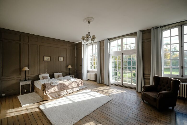 Château d'Isle-sur-Marne (R) - Isle sur Marne, France