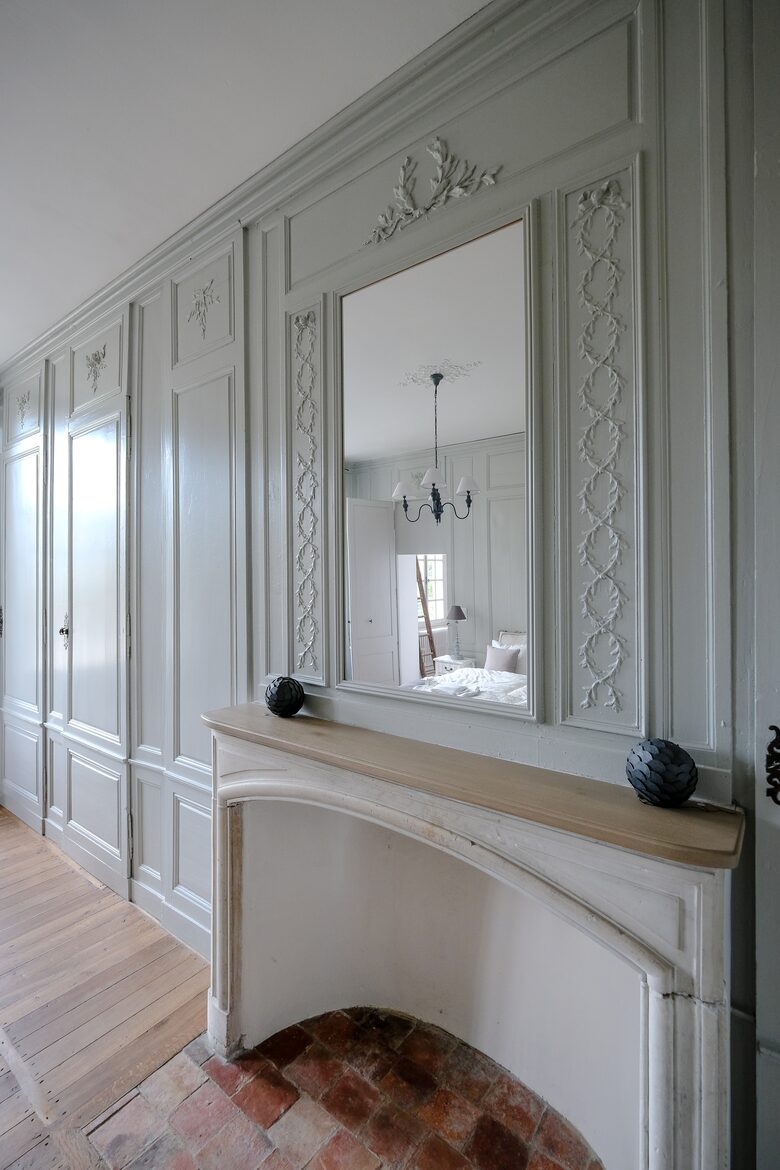 Château d'Isle-sur-Marne (R) - Isle sur Marne, France