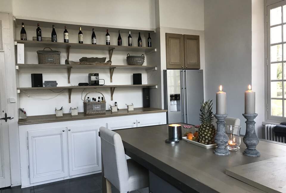 Château d'Isle-sur-Marne (R) - Isle sur Marne, France